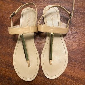 BCBG sandal in beige